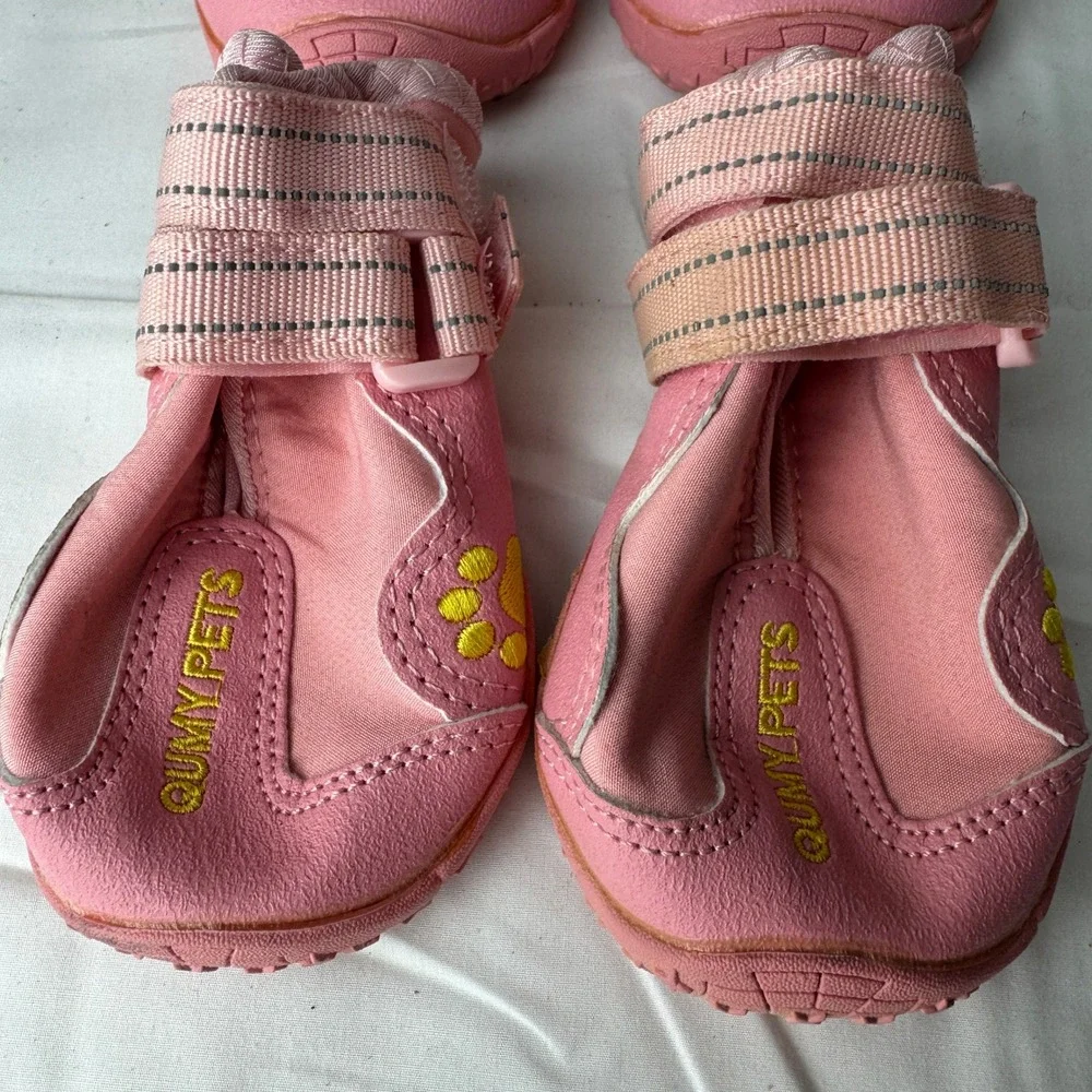 Qumy Pets Pink Dog Boots‎ Size 5 Reflective Straps Anti-Slip Sole Set of 4